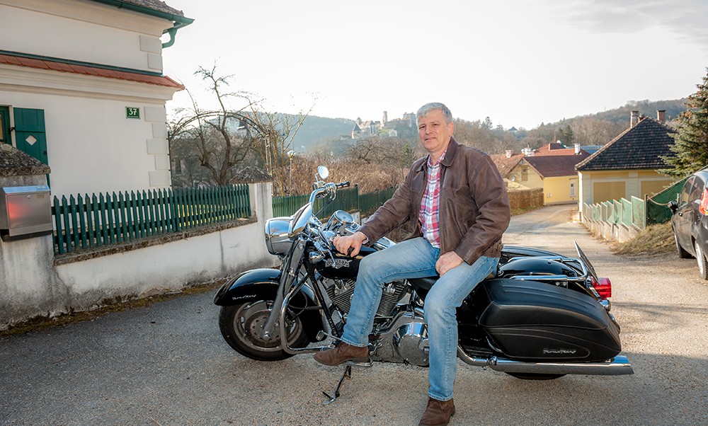 : In seiner Freizeit fährt Wolfgang Eggenberger gerne Motorrad.